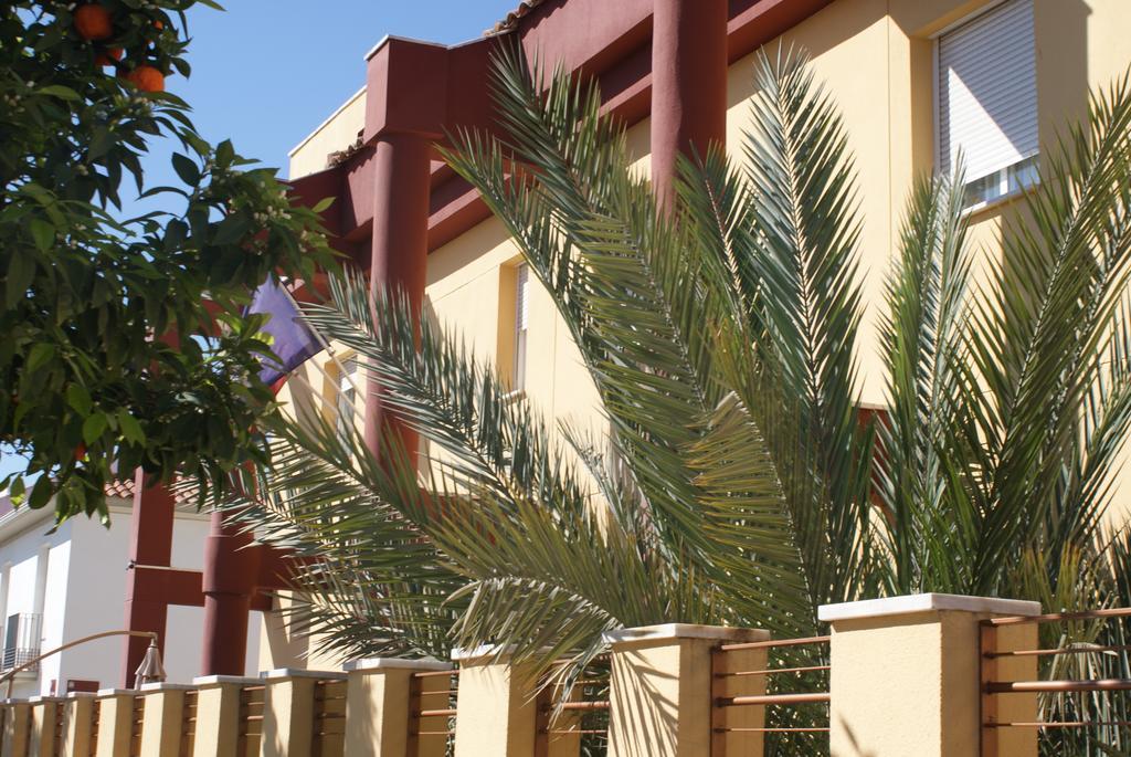 Maximiano Herculeo Hotel