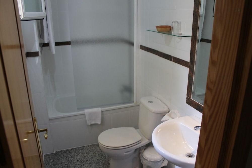 Hotel Maximiano Herculeo 2*