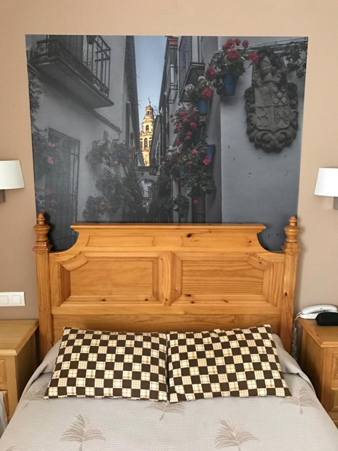 Maximiano Herculeo Hotel