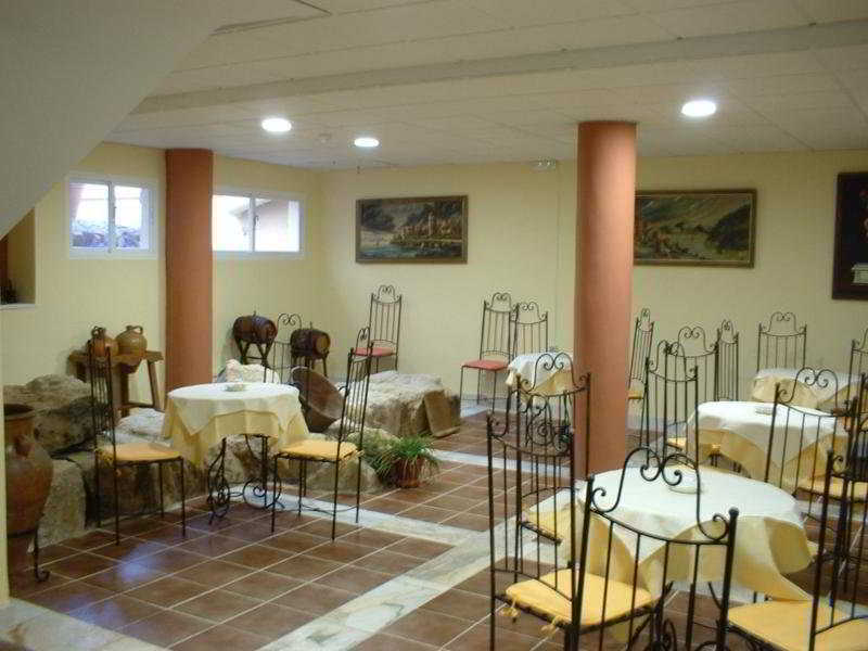 Maximiano Herculeo Hotel 2*